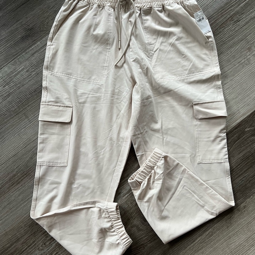 NWT Old Navy Stretch Tech Cargo Joggers